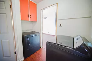 202 N 10th St, Jacksboro, TX 76458 - Photo 22