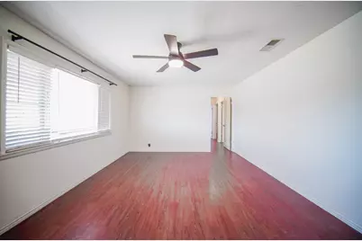 202 N 10th Street, Jacksboro, TX 76458 - Photo 6