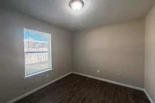 3224 W 8th Ave, Corsicana, TX 75110 - Photo 6