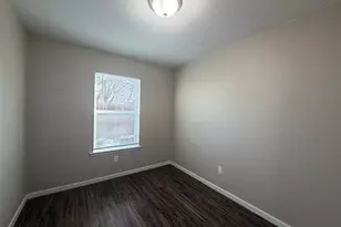 3224 W 8th Ave, Corsicana, TX 75110 - Photo 8