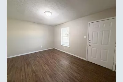 3224 W 8th Avenue #3, Corsicana, TX 75110 - Photo 2