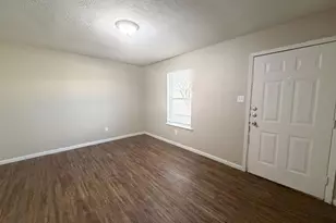 3224 W 8th Ave, Corsicana, TX 75110 - Photo 2