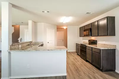 1407 Mark, Ennis, TX 75119 - Photo 4