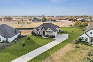 1318 Oliver Creek Ln, Justin, TX 76247 - Photo 34