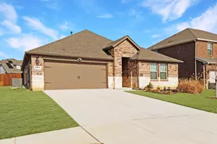 9817 Gooseneck Dr, Aubrey, TX 76227 - Photo 2