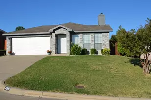 766 Deauville Cir E, Fort Worth, TX 76108 - Photo 1