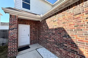 2228 Dana Dr, Grand Prairie, TX 75051 - Photo 2