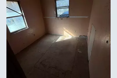 318 S Church Street, Hillsboro, TX 76645 - Photo 10