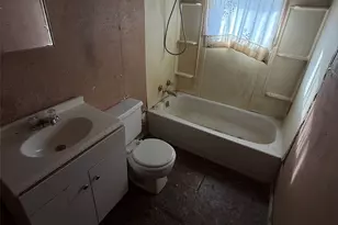 318 S Church St, Hillsboro, TX 76645 - Photo 12