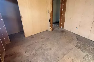 318 S Church St, Hillsboro, TX 76645 - Photo 14