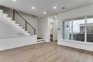 341 College Ave, Fort Worth, TX 76104 - Photo 2
