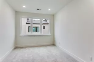 341 College Ave, Fort Worth, TX 76104 - Photo 16