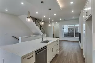 341 College Ave, Fort Worth, TX 76104 - Photo 4