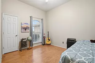 913 Raenae Dr, Burleson, TX 76028 - Photo 22