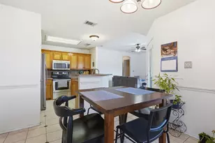 913 Raenae Dr, Burleson, TX 76028 - Photo 8