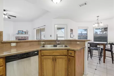 913 Raenae Drive, Burleson, TX 76028 - Photo 10