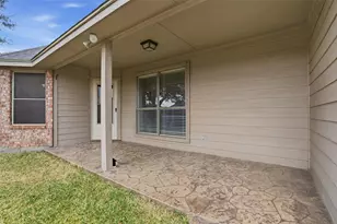 913 Raenae Dr, Burleson, TX 76028 - Photo 26