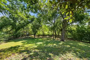 2402 Woodlawn Dr, Ennis, TX 75119 - Photo 16