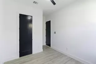 614 S Moore St, Dallas, TX 75203 - Photo 14