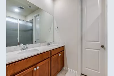 2353 Bella Court, Carrollton, TX 75010 - Photo 20