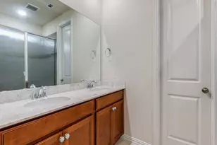 2353 Bella Ct, Carrollton, TX 75010 - Photo 20