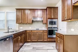 2353 Bella Ct, Carrollton, TX 75010 - Photo 8