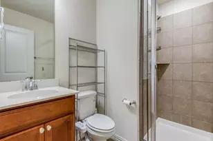 2353 Bella Ct, Carrollton, TX 75010 - Photo 18