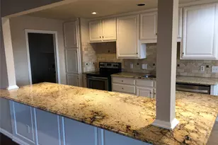 10172 Wandering Way St, Benbrook, TX 76126 - Photo 6