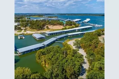 113 W Shore, Lewisville, TX 75057 - Photo 2