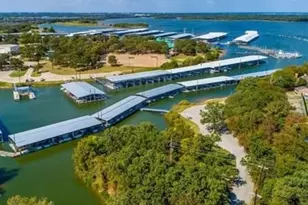 113 W Shore, Lewisville, TX 75057 - Photo 2