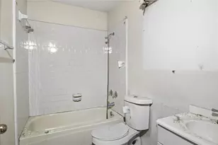 815 Apache, Dallas, TX 75217 - Photo 14