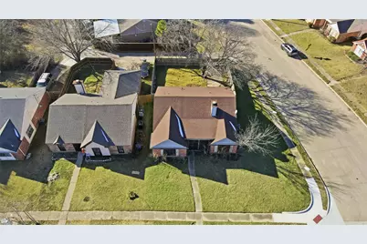 815 Apache, Dallas, TX 75217 - Photo 4