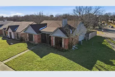 815 Apache, Dallas, TX 75217 - Photo 2