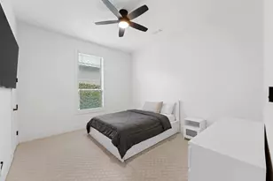 4706 Victor St, Dallas, TX 75246 - Photo 16