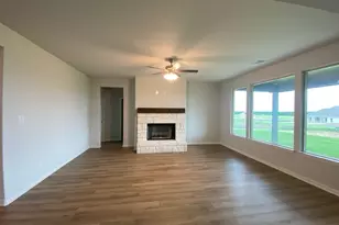 128 Hillview Trl, Decatur, TX 76234 - Photo 8