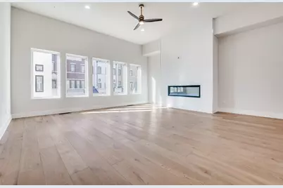 218 E Dallas Road #102, Grapevine, TX 76051 - Photo 6