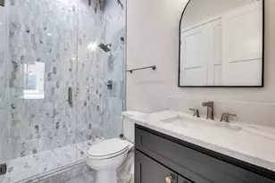 218 E Dallas Rd, Grapevine, TX 76051 - Photo 16
