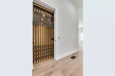 218 E Dallas Road #102, Grapevine, TX 76051 - Photo 8