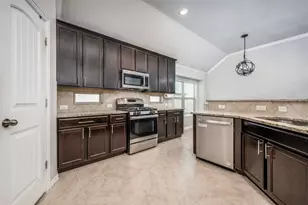 1913 Pavilion Ln, Denton, TX 76210 - Photo 14