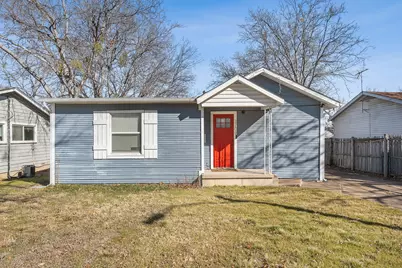 2709 Townsend Drive, Fort Worth, TX 76110 - Photo 2