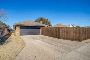 814 Nafus St, Cedar Hill, TX 75104 - Photo 4