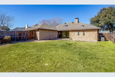 814 Nafus Street, Cedar Hill, TX 75104 - Photo 2