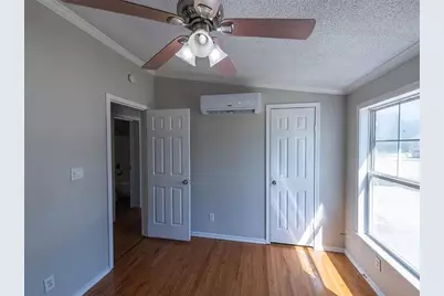 121 Windy Creek, Springtown, TX 76082 - Photo 10