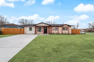 3102 Harvard St N, Irving, TX 75062 - Photo 1