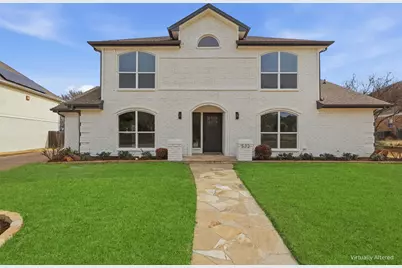 532 Indian Creek Drive, Roanoke, TX 76262 - Photo 2