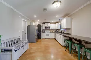 301 Willow Cir, Springtown, TX 76082 - Photo 14