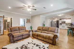 301 Willow Cir, Springtown, TX 76082 - Photo 10