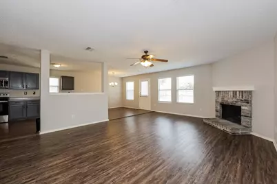 761 Lowe Drive, Cedar Hill, TX 75104 - Photo 2