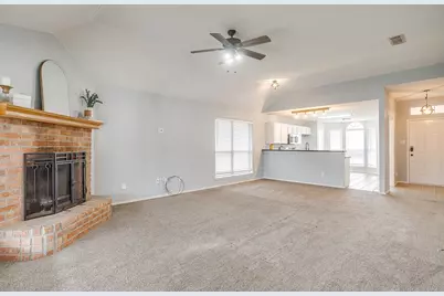 5712 Springtide Drive, Fort Worth, TX 76135 - Photo 4