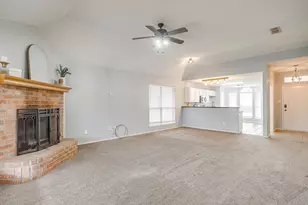 5712 Springtide Dr, Fort Worth, TX 76135 - Photo 4